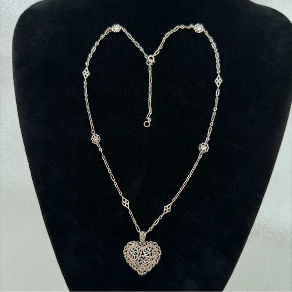 Bolivia Silver Filigree Ornate Heart Pendant and Dainty 17” - 19” Chain Necklace - Picture 3 of 6